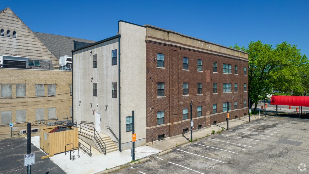 595 E Broad St, Columbus, OH for sale - Building Photo - Image 2 of 53