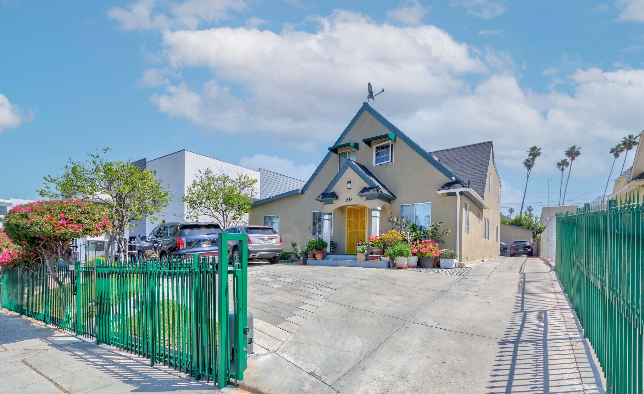 236 N Catalina St, Los Angeles, CA for sale Primary Photo- Image 1 of 21