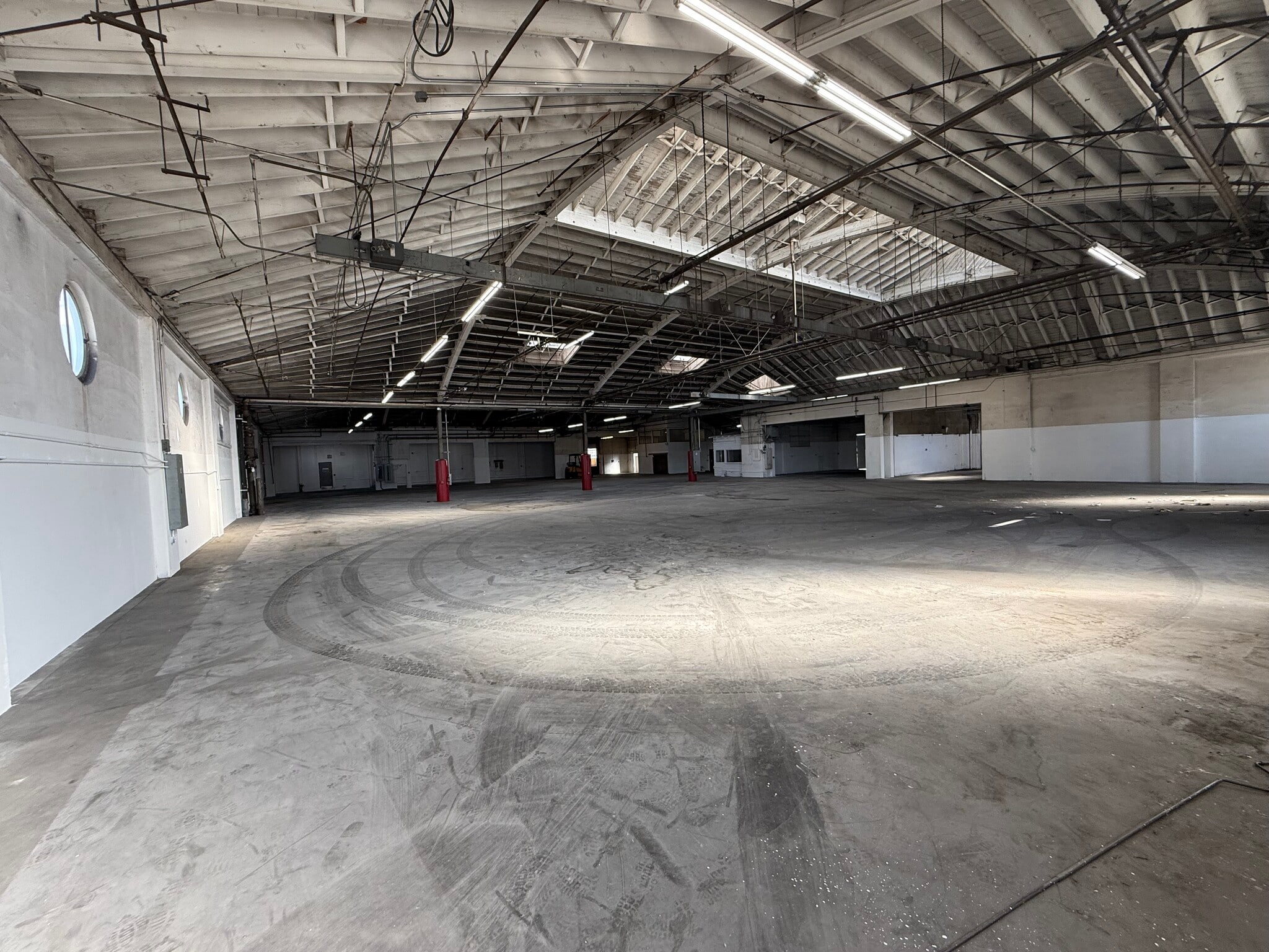 1700 W Anaheim St, Long Beach, CA à louer Photo intérieure- Image 1 de 7