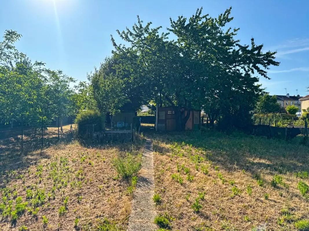 Land in Sablé-sur-Sarthe for sale Primary Photo- Image 1 of 5