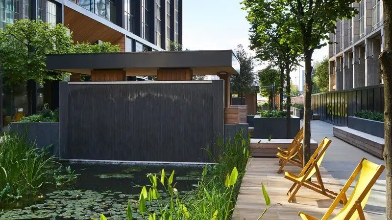 2 Clove Cres, Londres à louer - Photo du bâtiment - Image 3 de 23