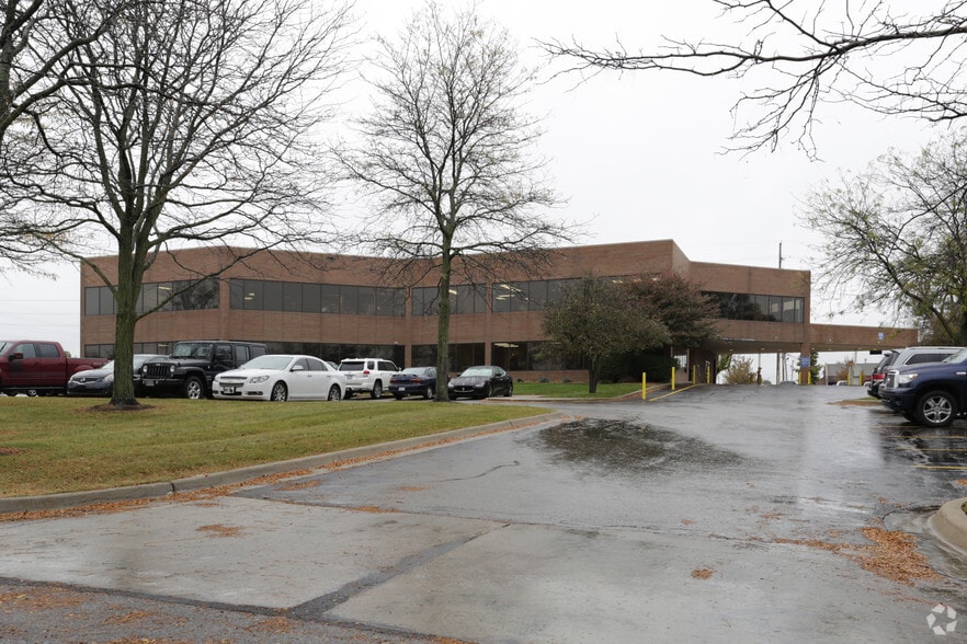11900 W 87th Street Pky, Lenexa, KS for sale - Building Photo - Image 2 of 10