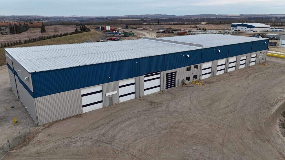 20 Veenstra Dr, Red Deer County, AB for lease - Building Photo - Image 3 of 27