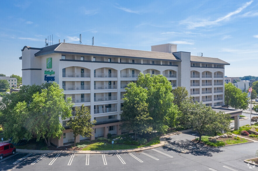 260 N Gulph Rd, King Of Prussia, PA for sale - Building Photo - Image 2 of 3