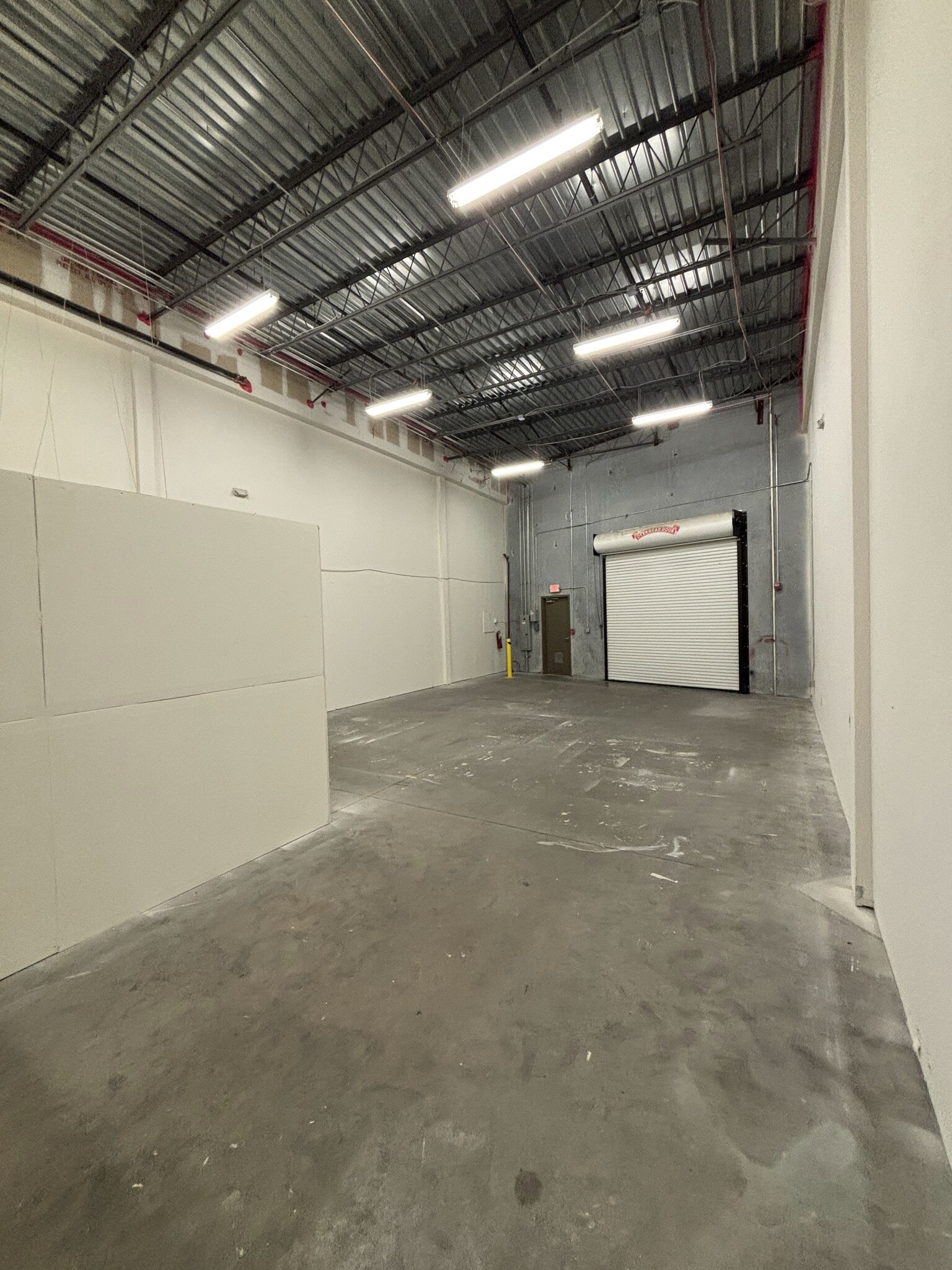 8600 Commodity Cir, Orlando, FL à louer Photo intérieure- Image 1 de 5