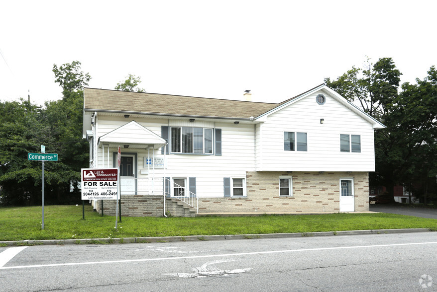 32 Commerce Dr, Cranford, NJ à vendre - Photo principale - Image 1 de 1