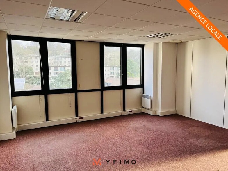 Office in SAINT-GERMAIN-EN-LAYE for lease - Interior Photo - Image 3 of 5