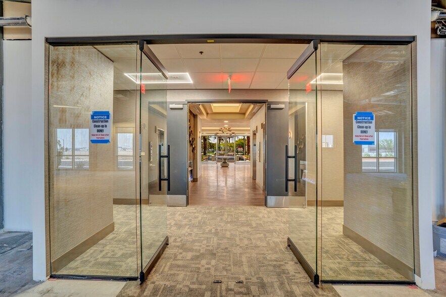 840 Grier Dr, Las Vegas, NV à vendre - Photo du bâtiment - Image 3 de 8