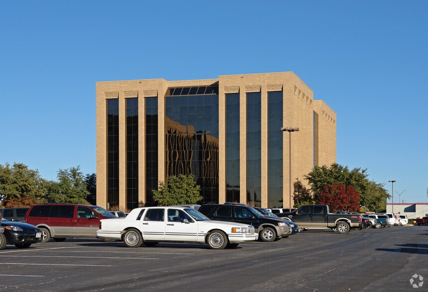 2 Village Dr, Abilene, TX à louer - Photo du bâtiment - Image 2 de 3