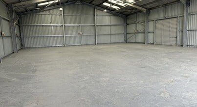 B4569 Caersws, Caersws for lease Interior Photo- Image 1 of 3