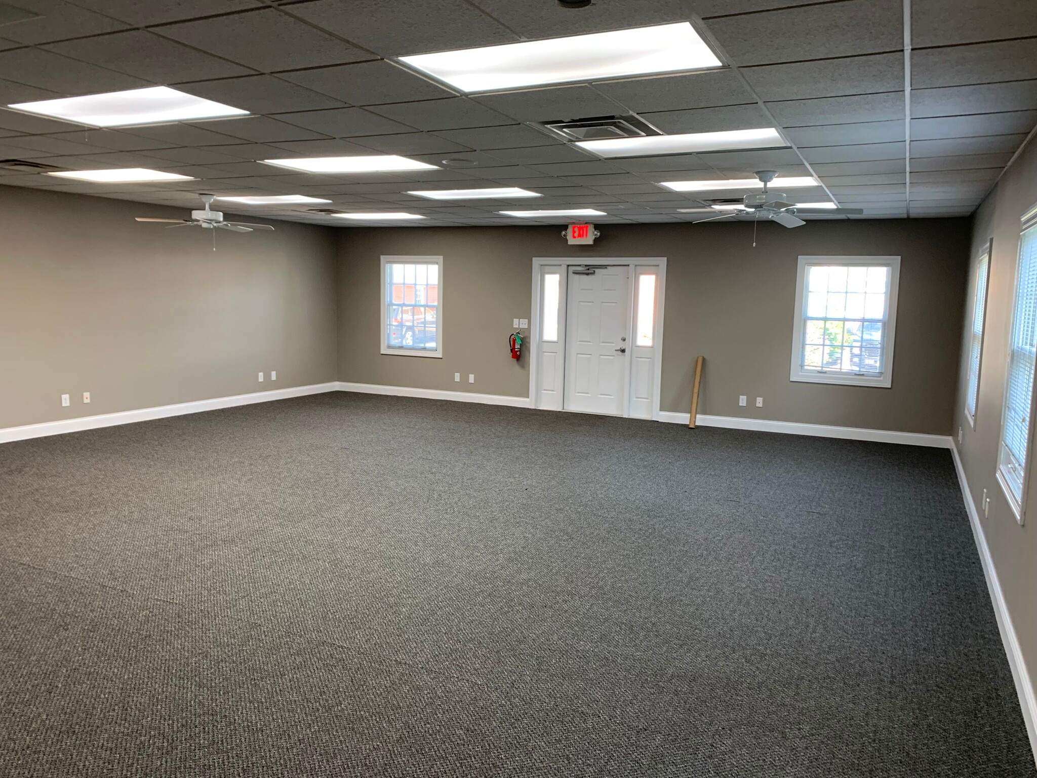 68 N High St, New Albany, OH for lease Building Photo- Image 1 of 5