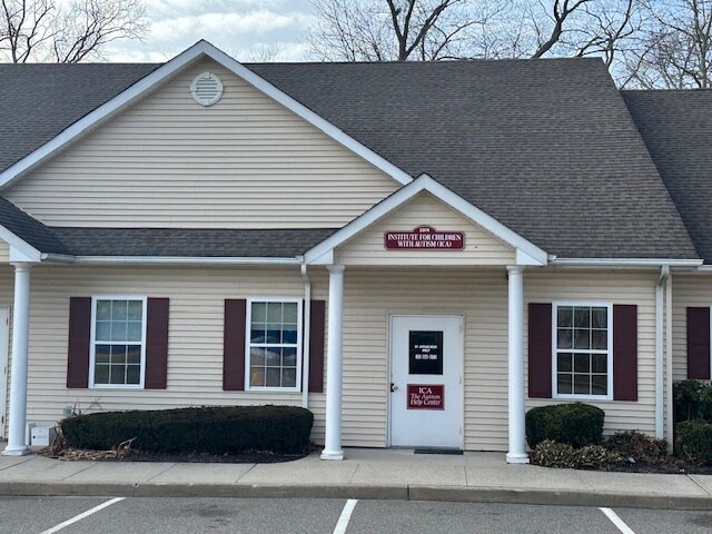5974 Route 25A, Wading River, NY à louer Photo du bâtiment- Image 1 de 12