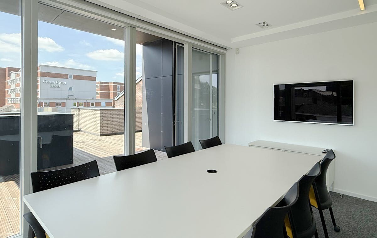 1A Woodlands Rd, Altrincham for lease Interior Photo- Image 1 of 6