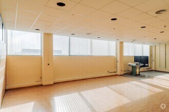 Calle Secoya, 22, Madrid, Madrid for lease Interior Photo- Image 2 of 17