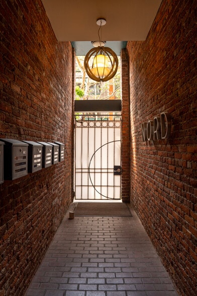 314 1st Ave S, Seattle, WA for lease - Interior Photo - Image 3 of 17