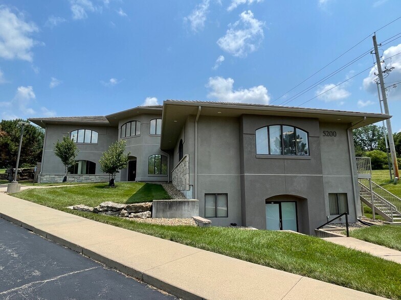 5200 Bob Billings Pky, Lawrence, KS à louer - Photo principale - Image 2 de 3