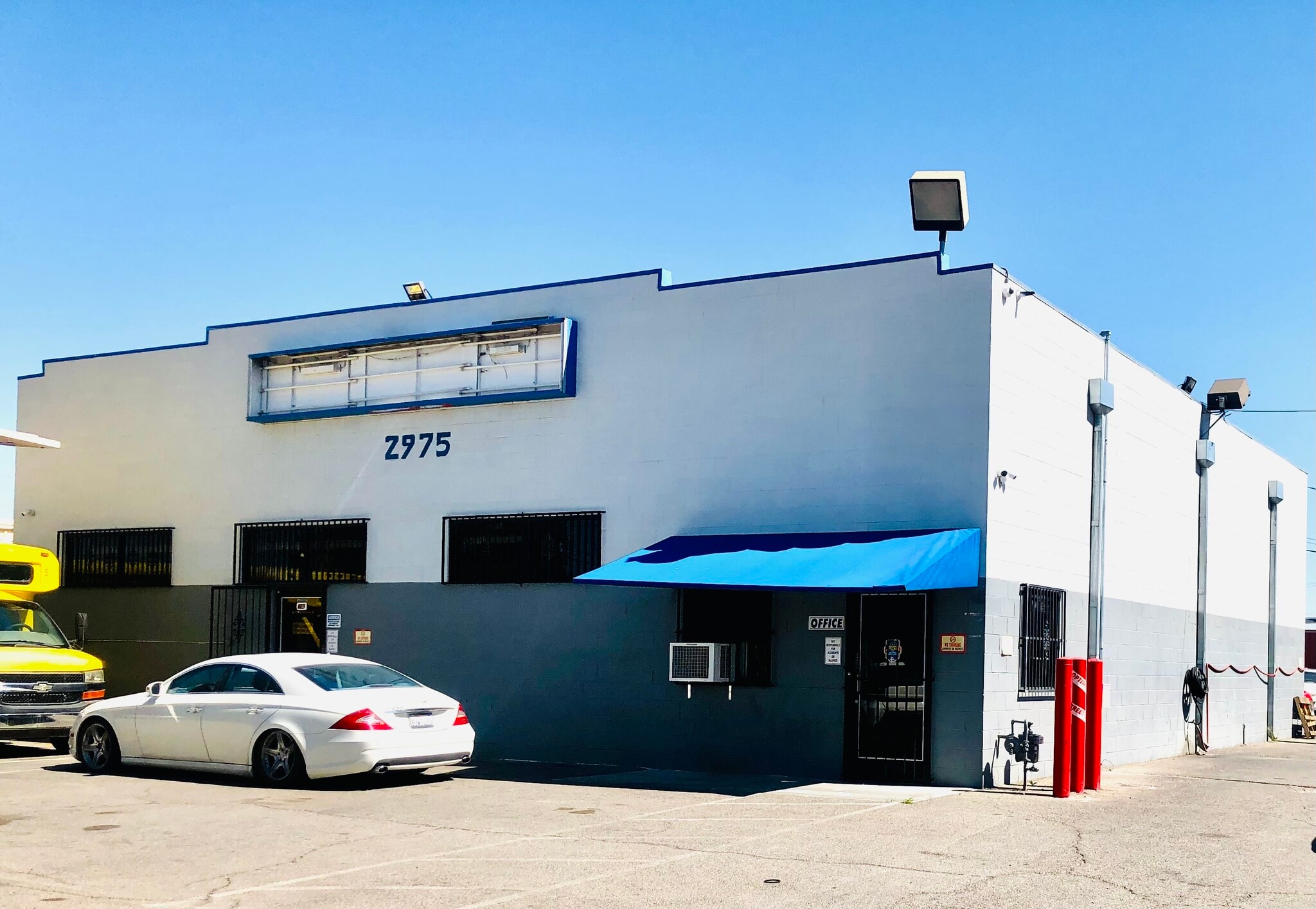 2975 Sunrise Ave, Las Vegas, NV for sale Primary Photo- Image 1 of 8
