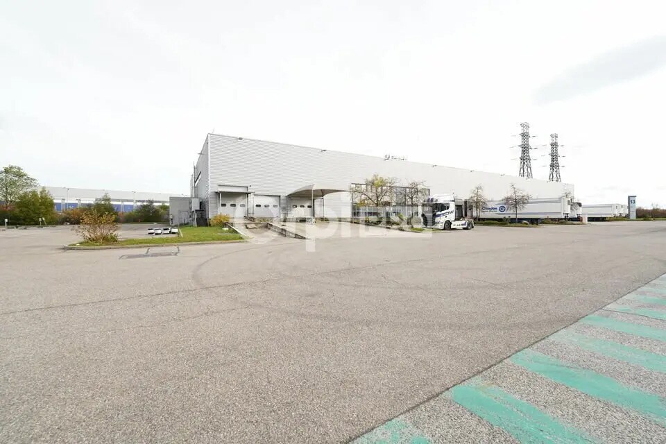 Industrial in Mions for lease Building Photo- Image 1 of 4