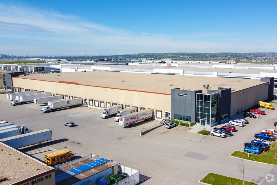 89 Freeport Blvd NE, Calgary, AB for lease - Aerial - Image 3 of 5
