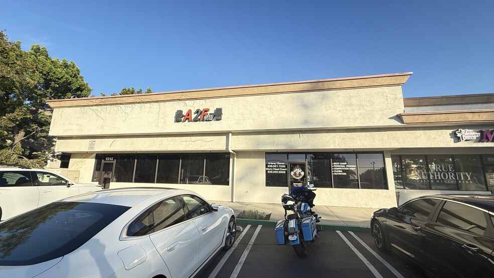 9544-9554 Foothill Blvd, Rancho Cucamonga, CA for lease - Building Photo - Image 2 of 5