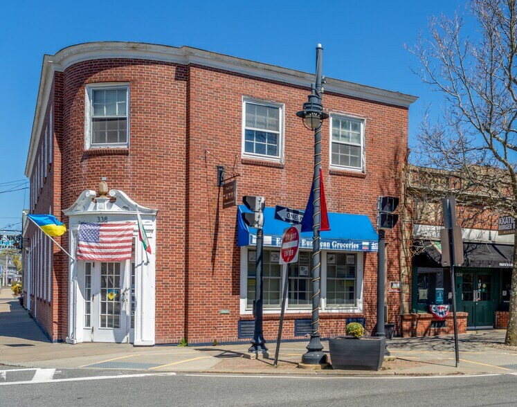 334 Main St, Hyannis, MA à louer - Photo du bâtiment - Image 2 de 19