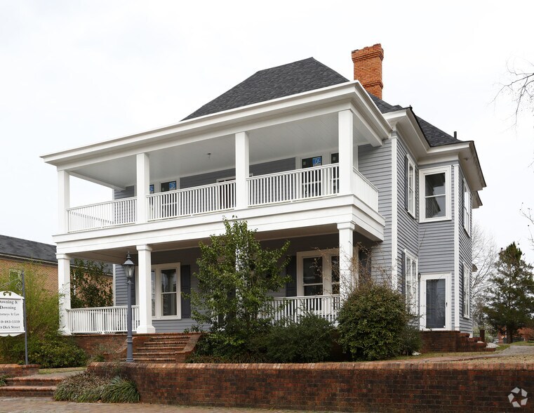 219 Dick St, Fayetteville, NC for lease - Building Photo - Image 2 of 28