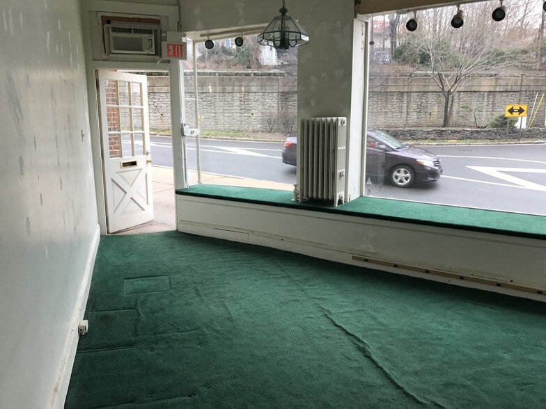 792 Kinderkamack Rd, River Edge, NJ à louer - Photo du bâtiment - Image 3 de 7