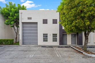 7701 W 26th Ave, Hialeah, FL for lease Interior Photo- Image 2 of 23