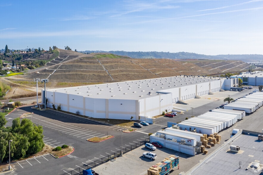 280 Machlin Ct, City of Industry, CA for lease - Building Photo - Image 2 of 9