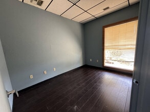 2120 Collier Ave, Fort Myers, FL à louer Photo intérieure- Image 2 de 3