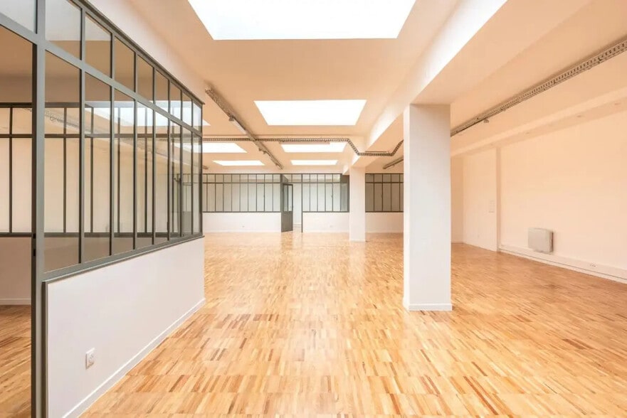 Office in Paris for sale - Building Photo - Image 3 of 10