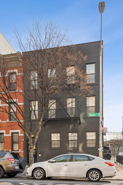 520 Union Ave, Brooklyn, NY à vendre - Photo du bâtiment - Image 3 de 25