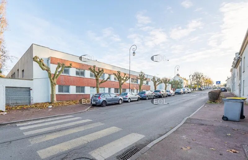 Office in Louvres for sale - Building Photo - Image 3 of 30
