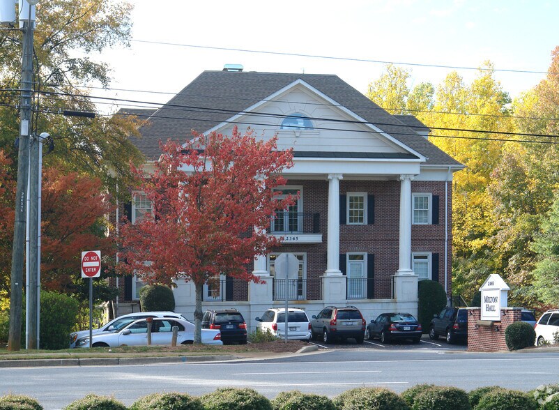 2365 Old Milton Pky, Alpharetta, GA à louer - Photo du bâtiment - Image 2 de 3