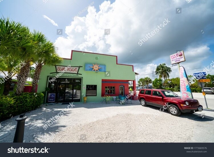 4643-4645 NE Pine Island Rd NW, Cape Coral, FL à louer - Photo du bâtiment - Image 2 de 5