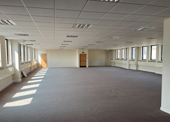 3 New Row, Dunfermline for lease Interior Photo- Image 1 of 1