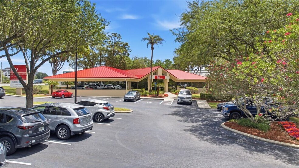 8702 Perimeter Park Blvd, Jacksonville, FL à louer - Photo du bâtiment - Image 3 de 8
