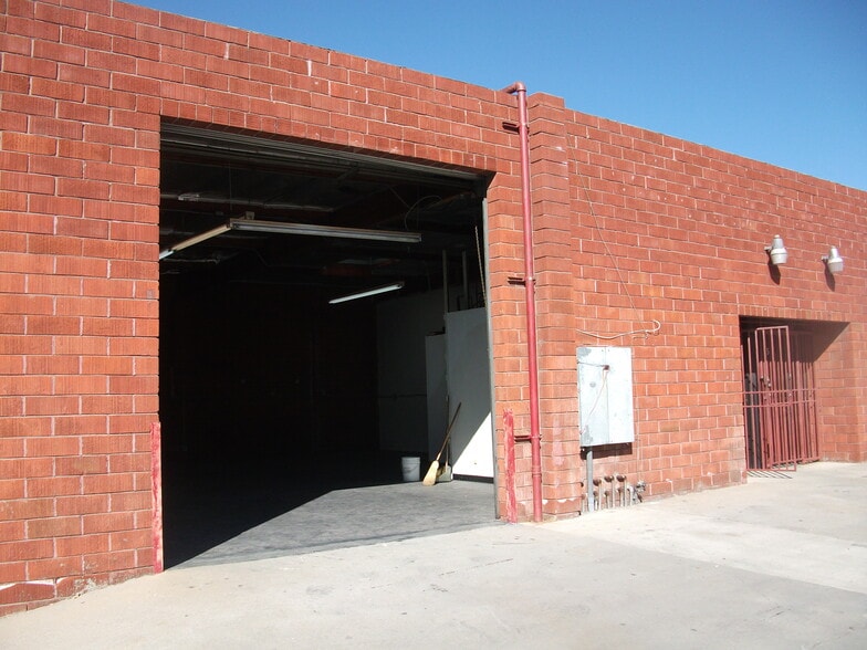 1311 W 130th St, Gardena, CA for lease - Building Photo - Image 2 of 7