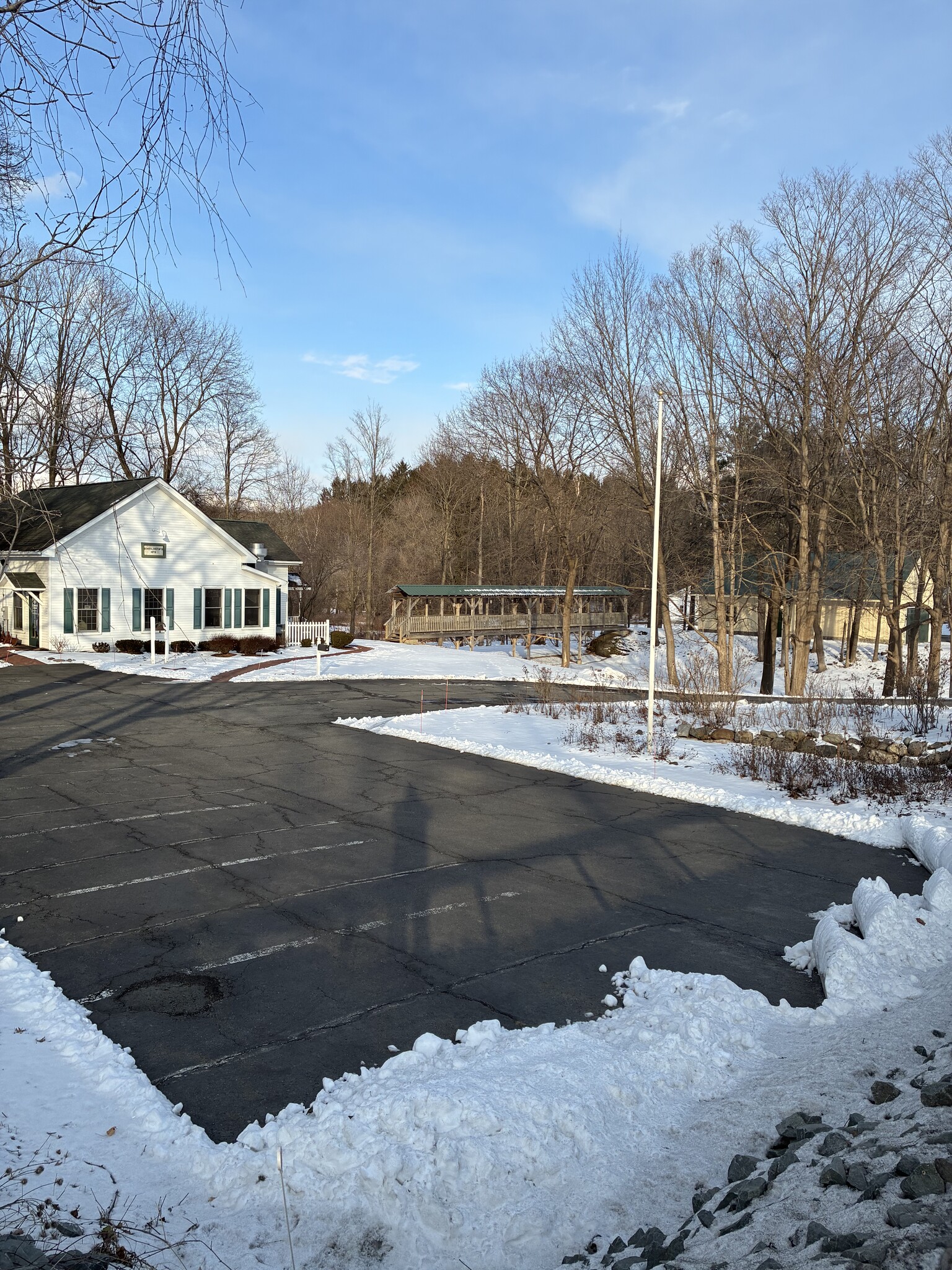 1011 Hoosick Rd, Troy, NY à vendre Photo principale- Image 1 de 59