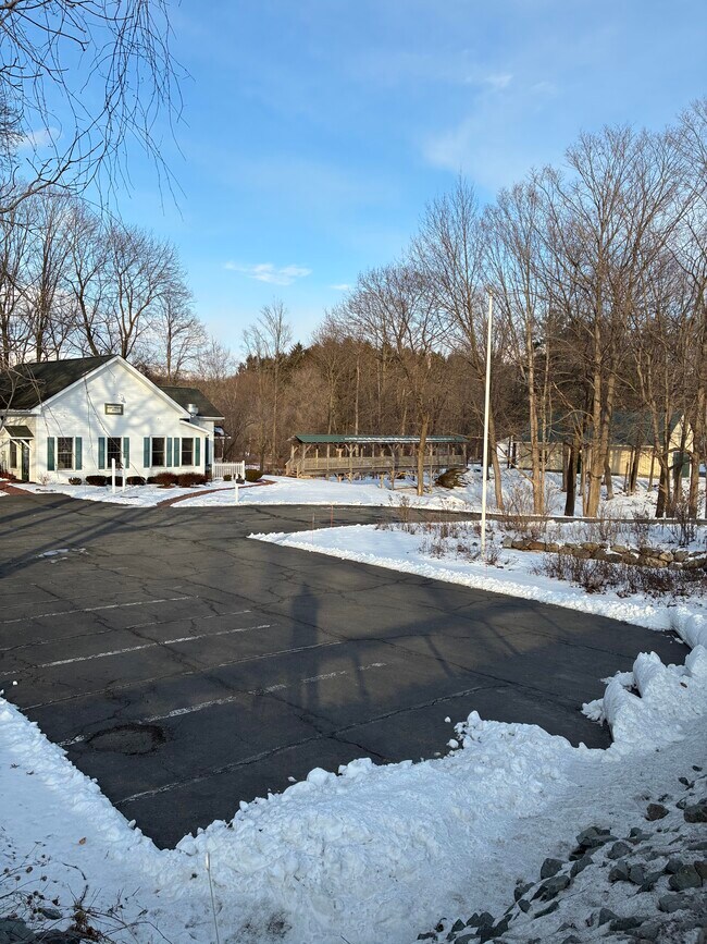 More details for 1011 Hoosick Rd, Troy, NY - Retail for Sale