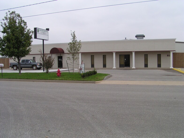 810-812 SE 3rd St, Lawton, OK à vendre - Photo du bâtiment - Image 2 de 43