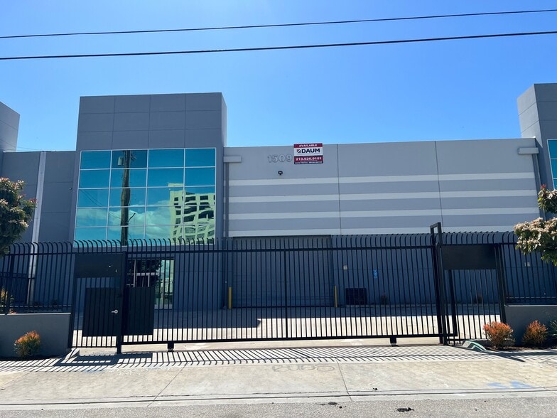 1525-1545 Rio Vista Ave, Los Angeles, CA for lease - Building Photo - Image 2 of 11