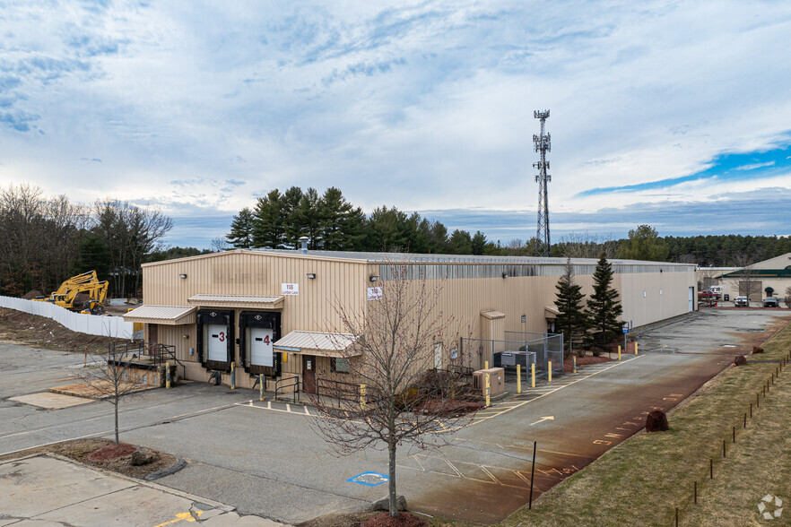 118 Lumber Ln, Tewksbury, MA à vendre - Photo principale - Image 1 de 1