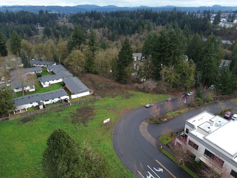 2507 Beavercreek Rd, Oregon City, OR for sale - Building Photo - Image 2 of 2