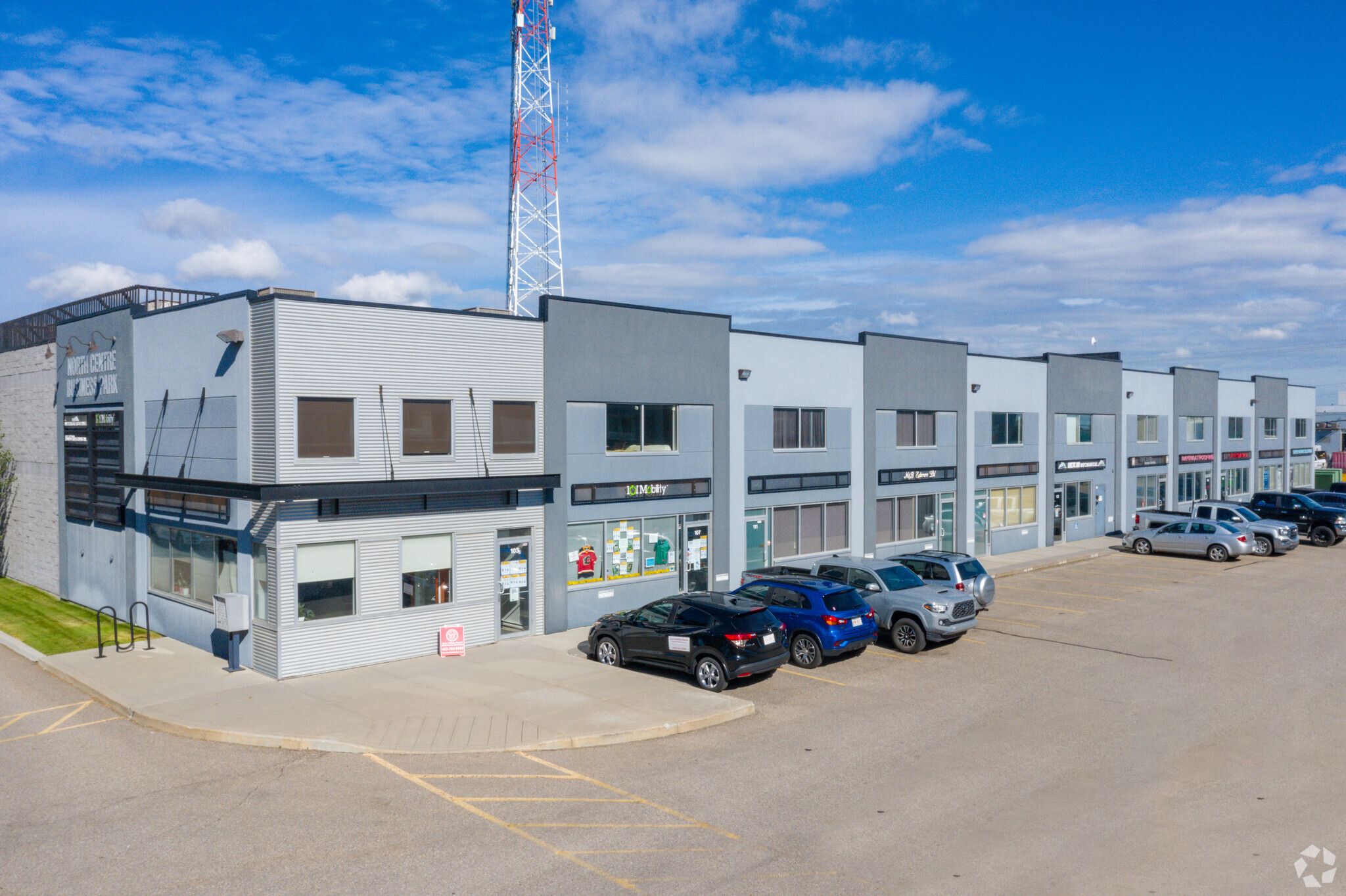 2710 3rd Ave NE, Calgary, AB à vendre Photo du bâtiment- Image 1 de 1