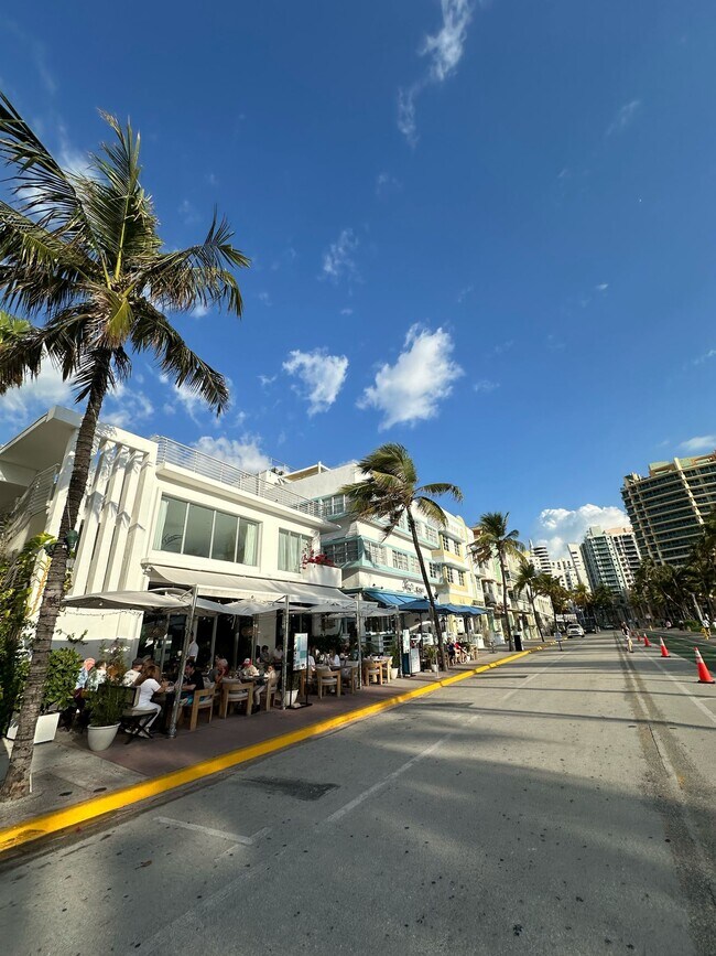 Plus de détails pour 1412 Ocean Dr, Miami Beach, FL - Commerce de détail à louer