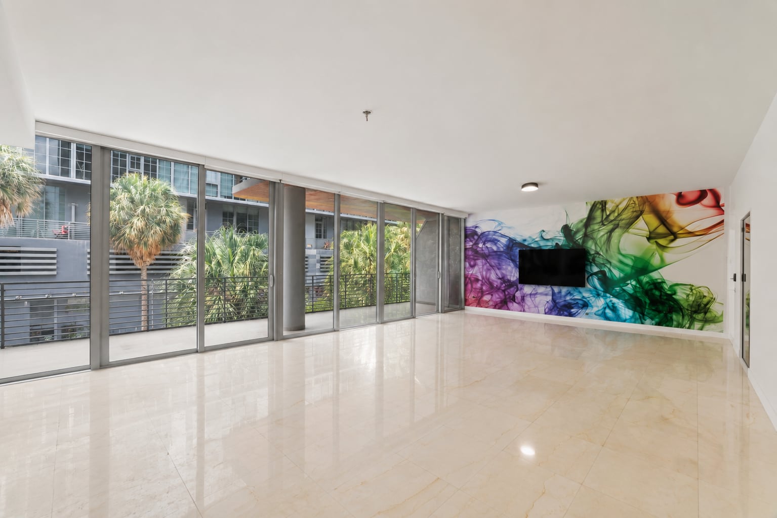 250 NW 24th St, Miami, FL for lease Interior Photo- Image 1 of 11