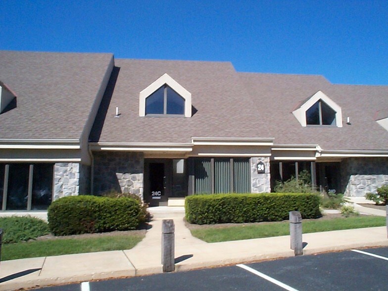 20-32 E Roseville Rd, Lancaster, PA à louer - Photo principale - Image 1 de 15