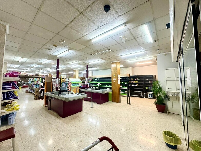 Carrer Reverendo Rafael Peris, 23, Carlet, Valencia à louer - Photo du bâtiment - Image 3 de 33