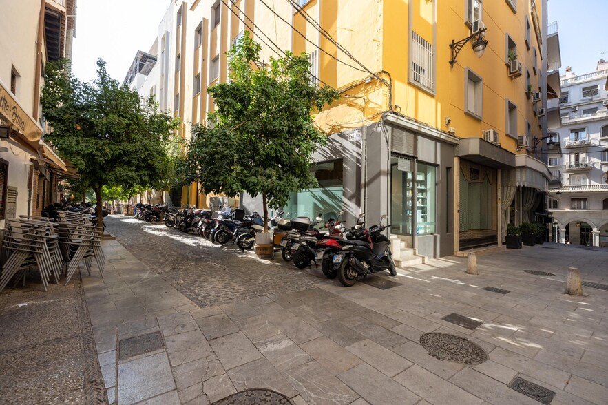 Retail in Granada for sale - Building Photo - Image 1 of 29